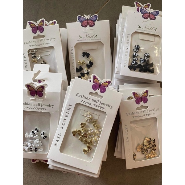 Cham trang trí móng tay có 7 mẫu