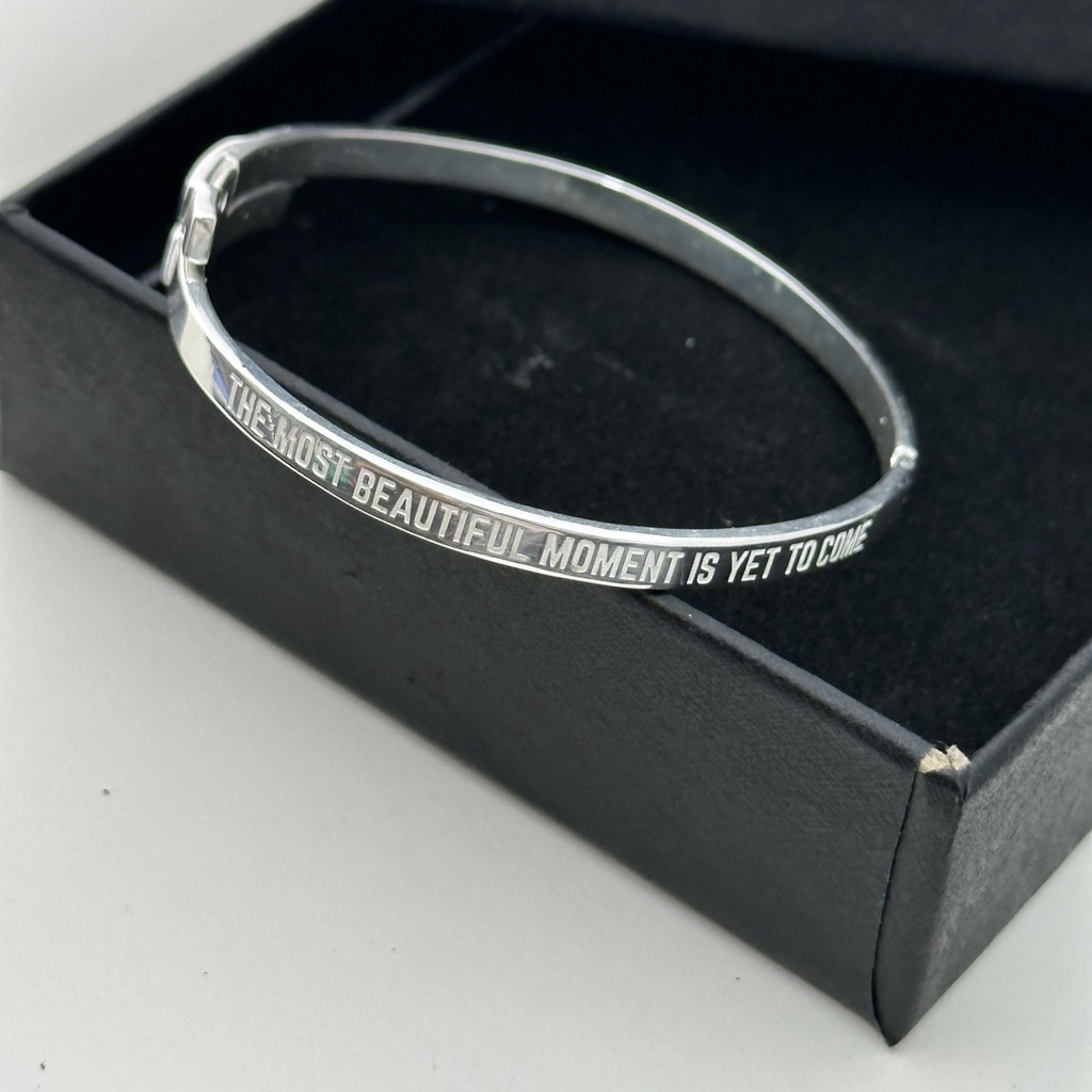 Vòng tay Yet to come Proof