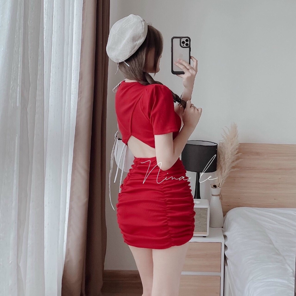 Đầm ôm body nhún sườn cổ vuông tay ngắn cutout lưng