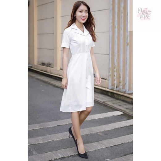 Đầm Công Sở Thiết Kế Tay Ngắn Cao Cấp Cúc Ngực Cổ Sơ Mi Dáng Xoè Hai Lớp Dày Dặn Nặng Tay Màu Trắng Size S