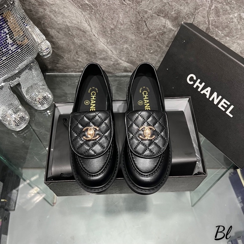 Giày moca Chà Neo mũi tròn trần trám, chất da mềm mướt. Hàng quảng châu cao cấp đầy đủ hộp túio