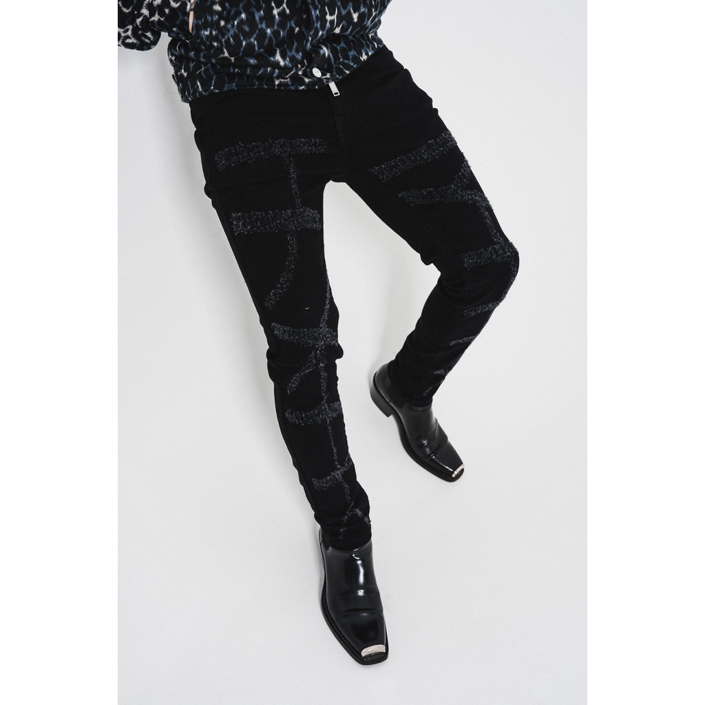 Quần Jeans Amand Spine Distressed Jeans - Black