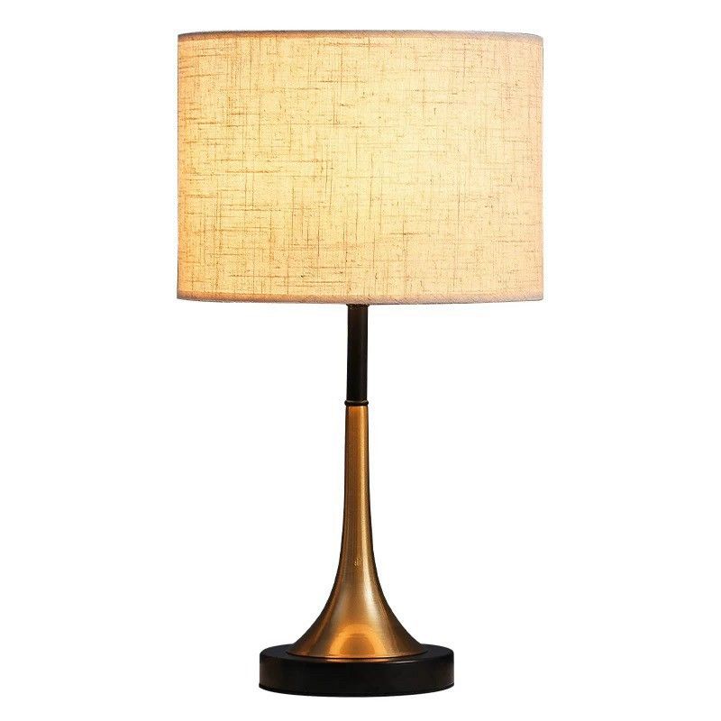 Đèn bàn  phòng ngủ B143, bảo hành 1 năm