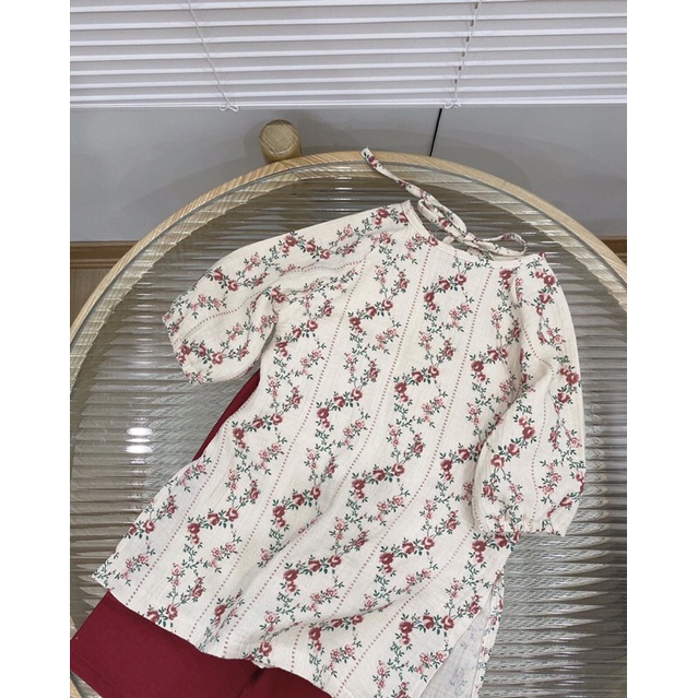 Áo dài muslin hoa dây cho bé gái | Dotori