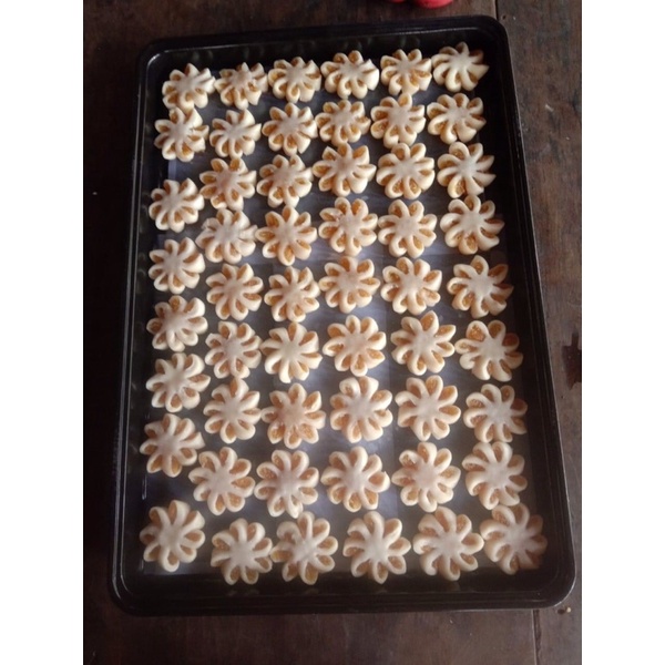 BÁNH HOA MAI NHÂN KHÓM