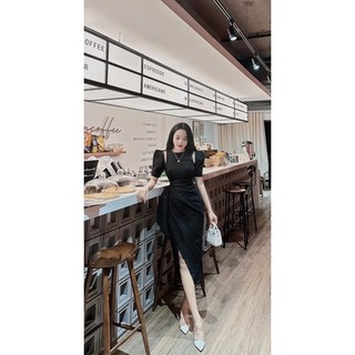 Đầm khoét vai xẻ tà