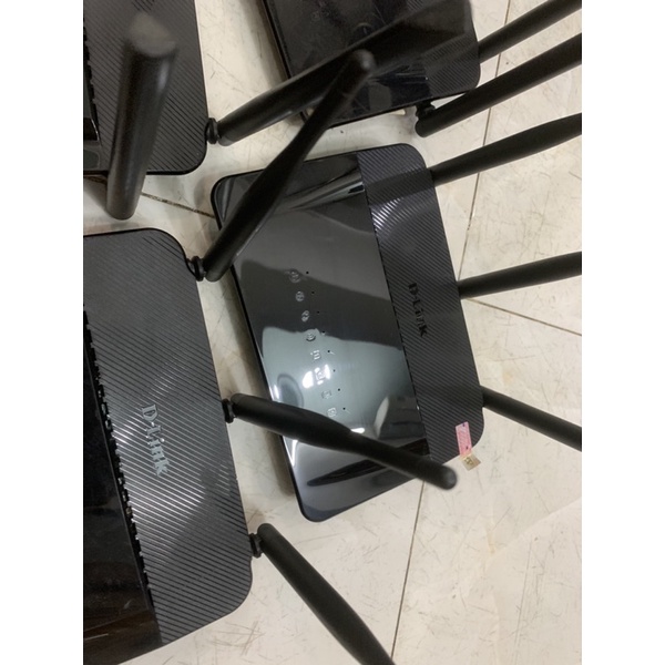 Phát wifi 2 bằng tần Dlink Dir-809 3 ăng tên đã qua sử dụng