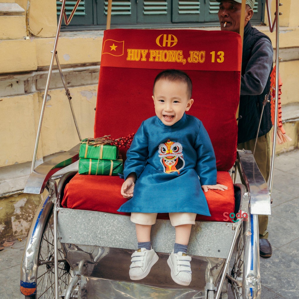 Set áo dài gấm bé trai kèm quần Phúc Khang 2023