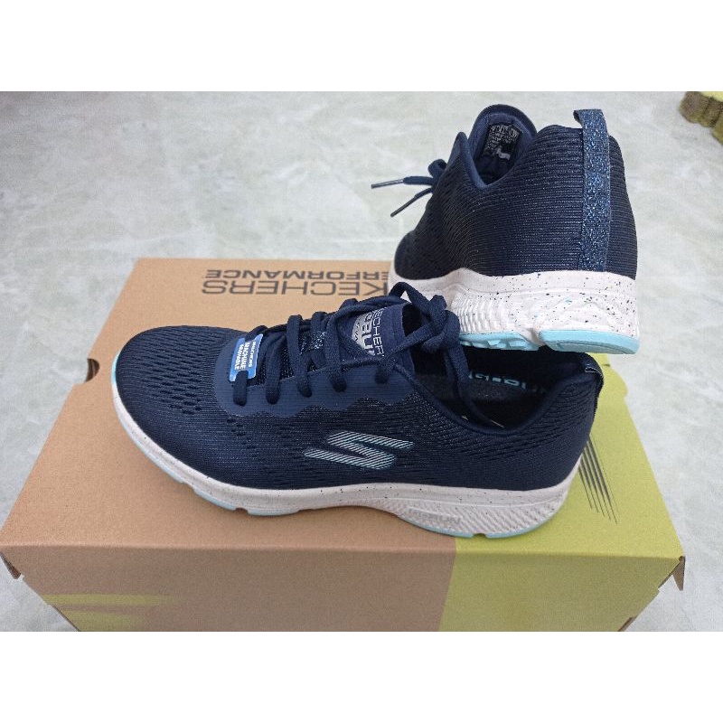 Giày skechers nữ chính hãng