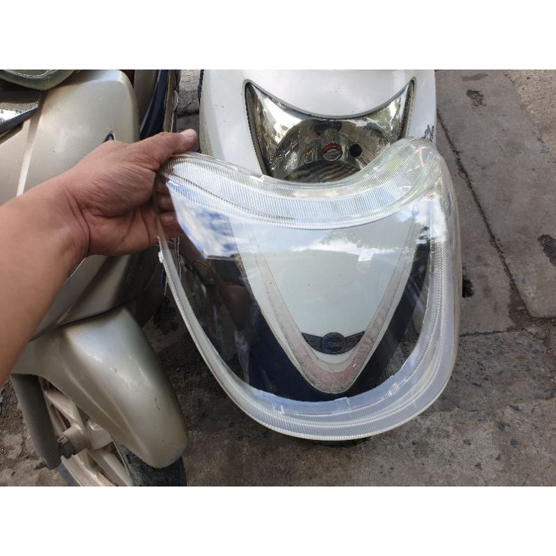 Kính đèn pha SYM Atila Victoria