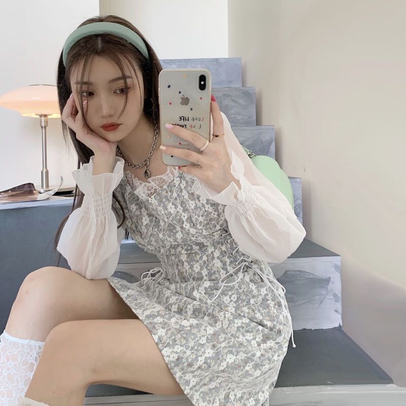 Đầm hoa nhí dài tay tiểu thư xinh xắn