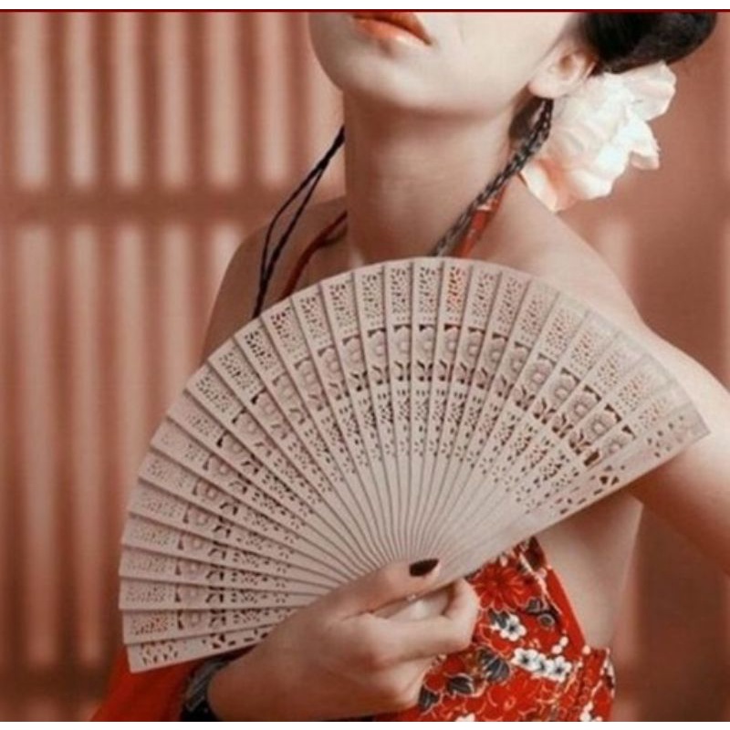 Quạt cổ trang, quạt gỗ, quạt lụa cao cấp chụp hình decor, sống ảo, quay video