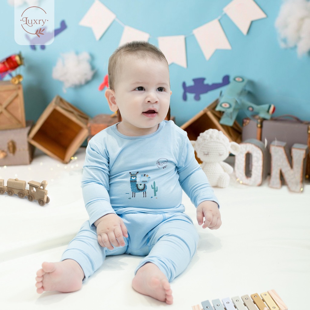 Bộ quần áo dài tay cài vai LAMA thương hiệu Luxry mềm mịn co giãn cho bé từ 6 tháng đến 9 tuổi