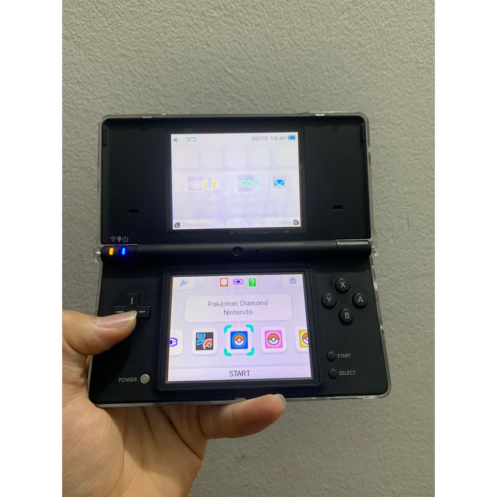 pass combo máy chơi game cầm tay nintendo dsi new 95% kèm thẻ game 32g và phụ kiện
