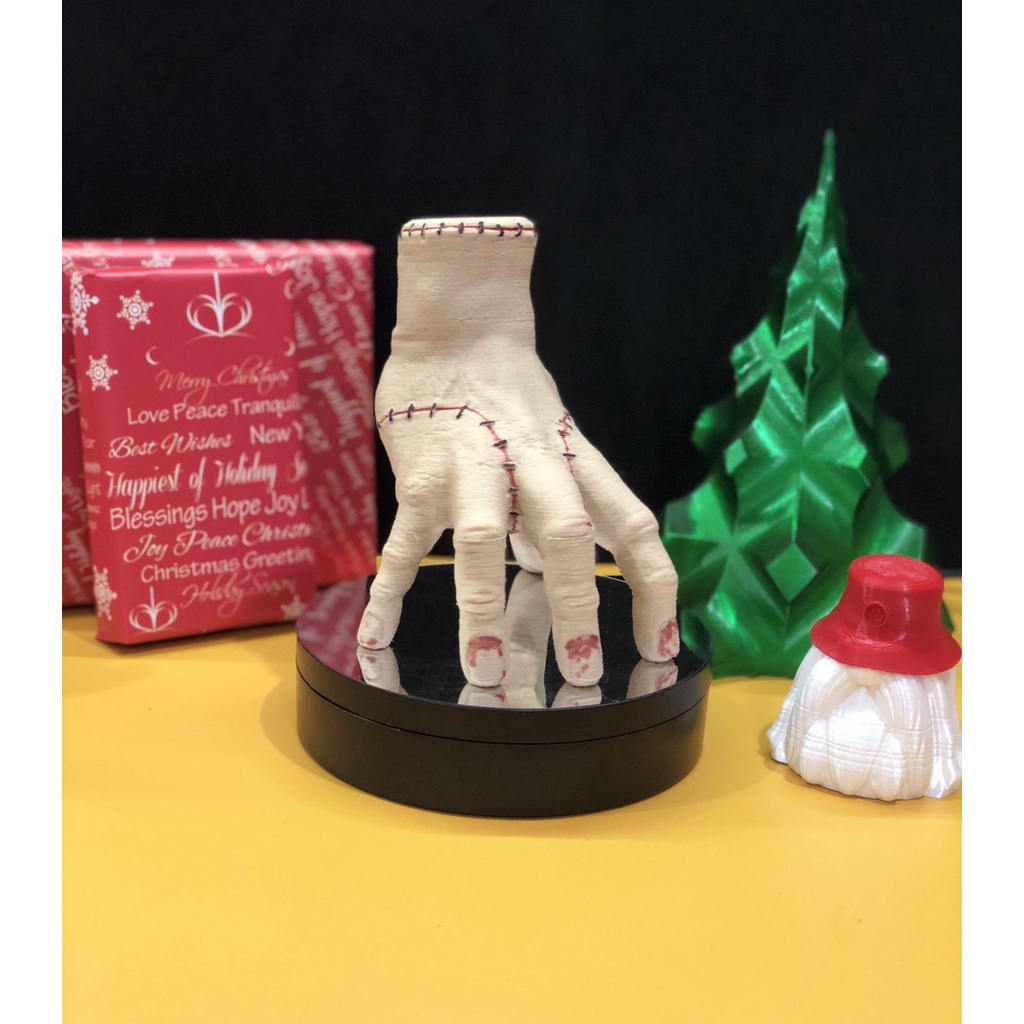 Bàn tay The Thing trong phim Wednesday,Gia đình Addams Family