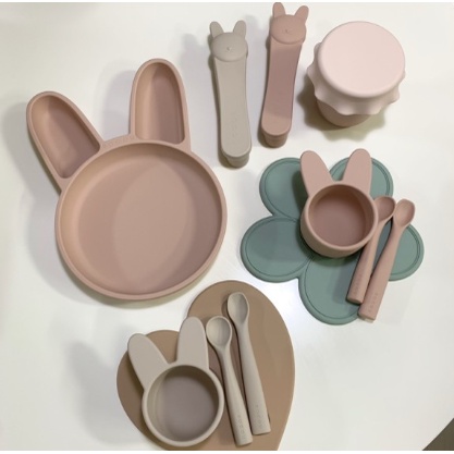 Set bát và muỗng ăn dặm silicone cao cấp cho bé Rocou Hàn Quốc