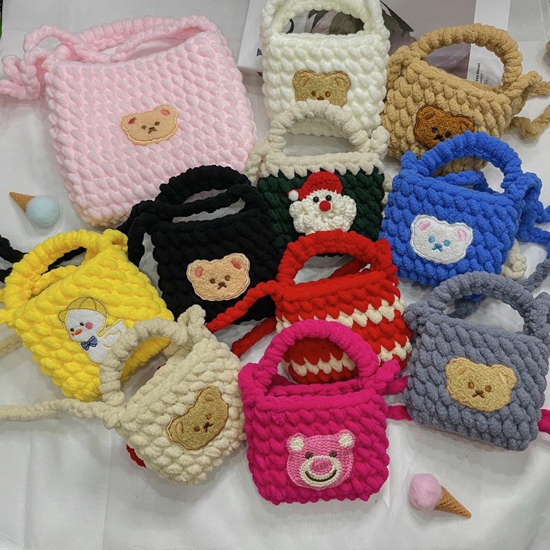 Túi len handmade đeo chéo hình gấu dâu lotso cute đựng son tai nghe