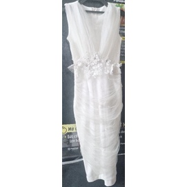 Thế giới váy trắng