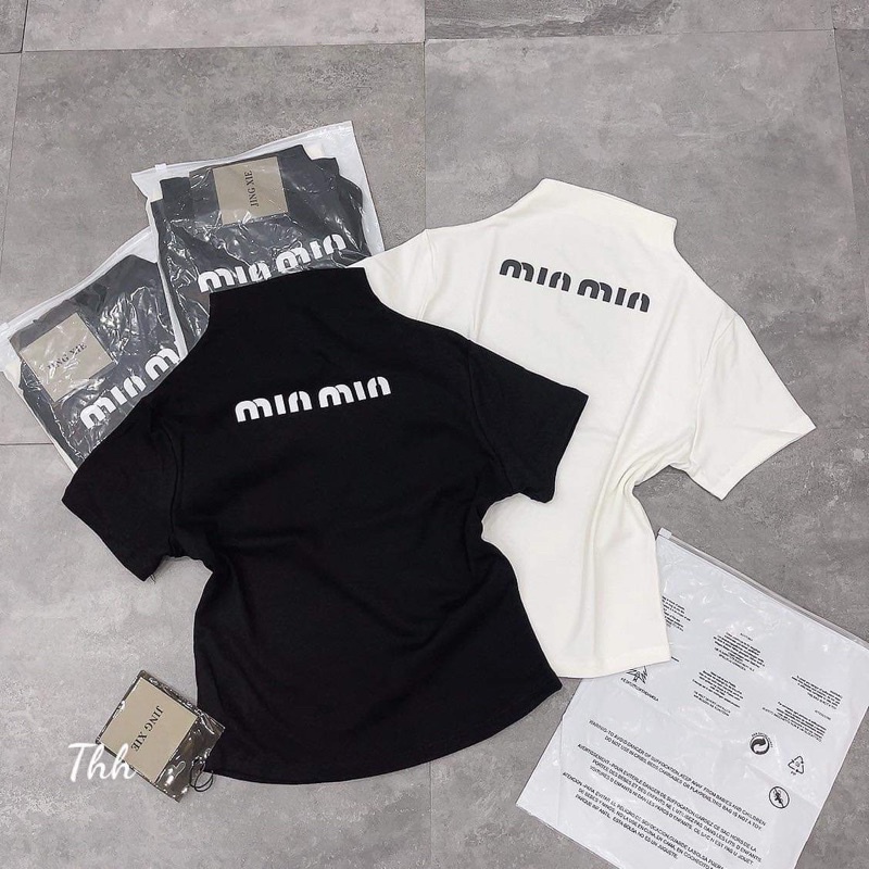 set 2 áo cộc tay cổ lọ chữ miu cho nữ