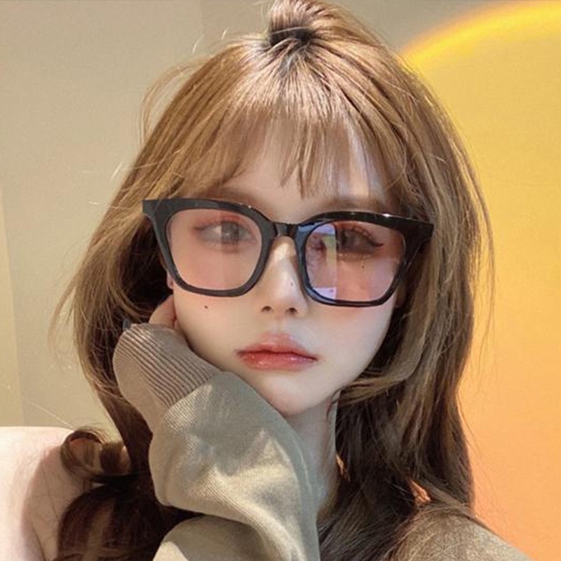 Kính Mát Gọng Vuông Bằng Nhựa Nhiều Màu Sắc Đầy Cá Tính