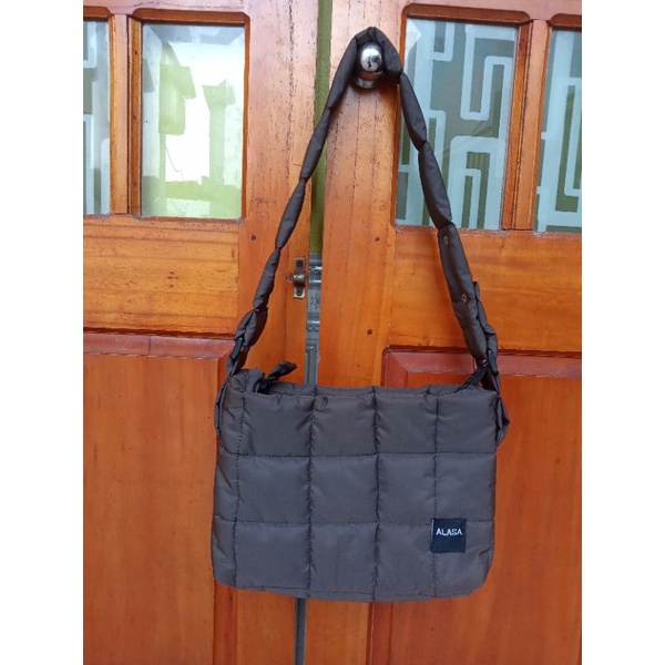 Túi đeo vai,đeo chéo chần bông kẻ carô nam nữ đi học ,đi làm ,đi chơi dainystore  KHÔNG NẮP