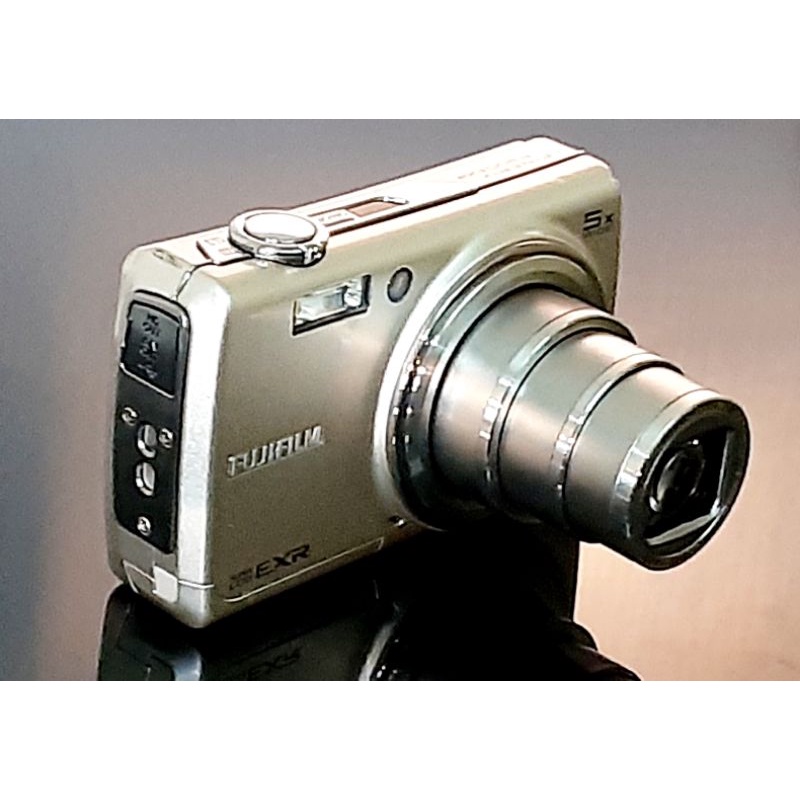 Máy ảnh kts fuji F200 exr Vintage