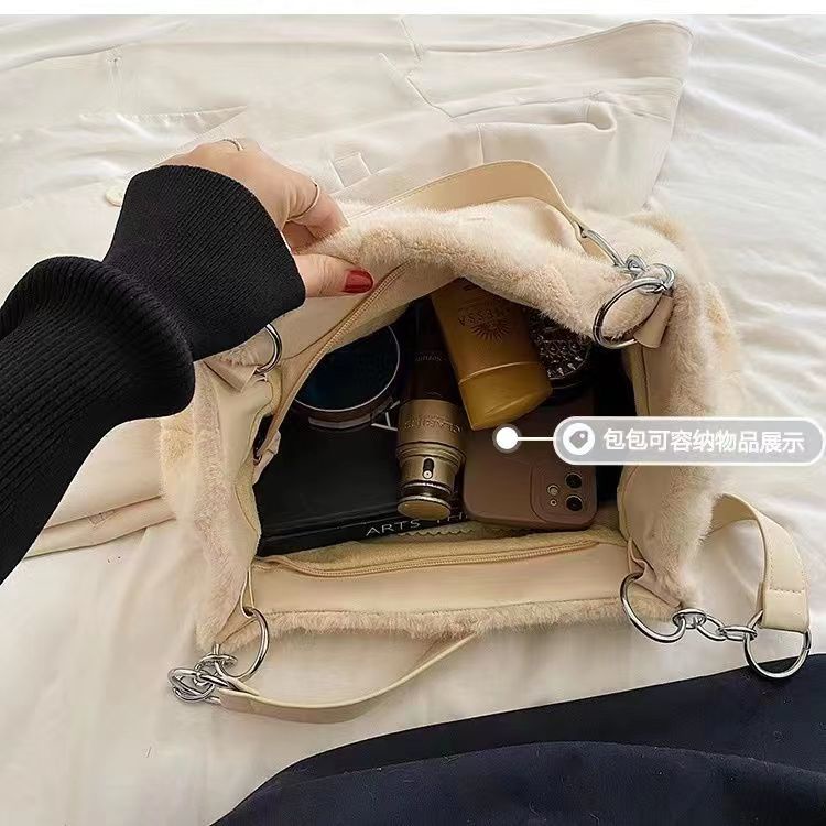 Túi Tote Lông Thỏ Xù Xinh Xắn Kích Thước 30 X 26 X 12