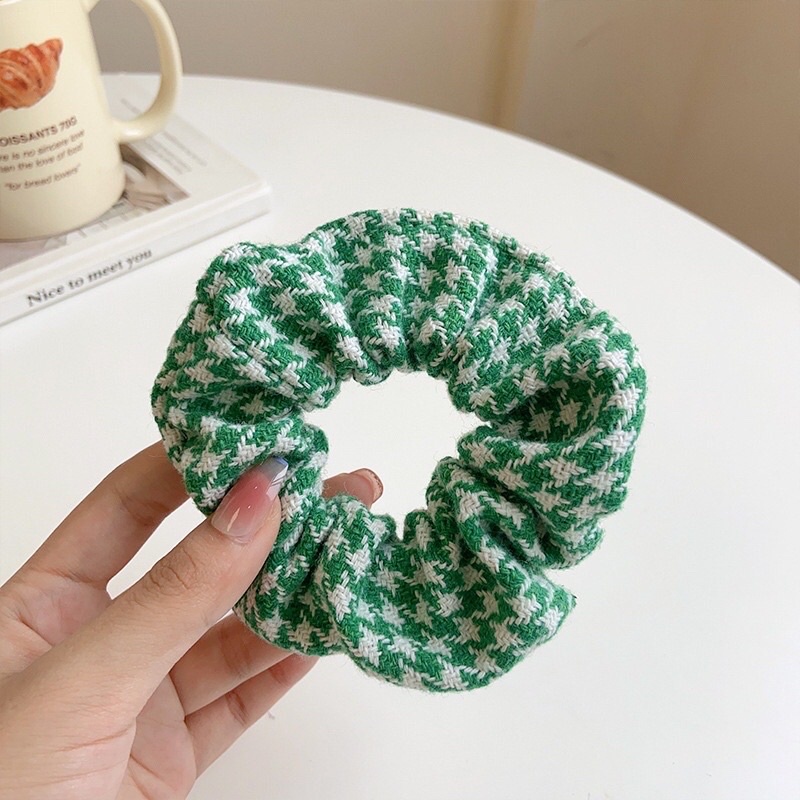 Dây buộc tóc Scunchies vải dạ tweed xanh lá