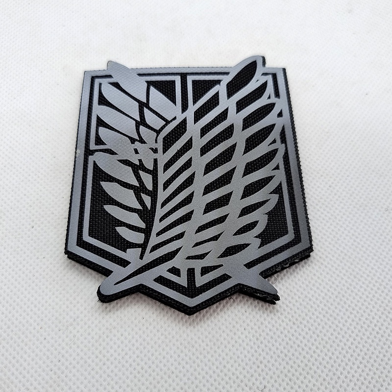 Miếng Dán Phản Quang Họa Tiết Anime Attack on Titan Độc Đáo