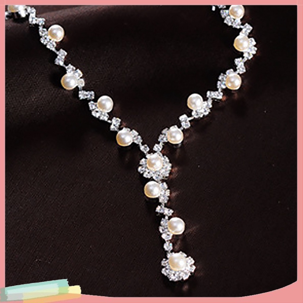 Dây chuyền và đôi hoa tai đính ngọc trai giả thời trang sang trọng