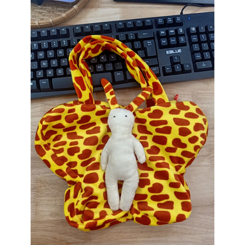 TÚI XÁCH NGƯỜI BƯỚM ĐÁNG YÊU 35 x 30 gấu bông đình may