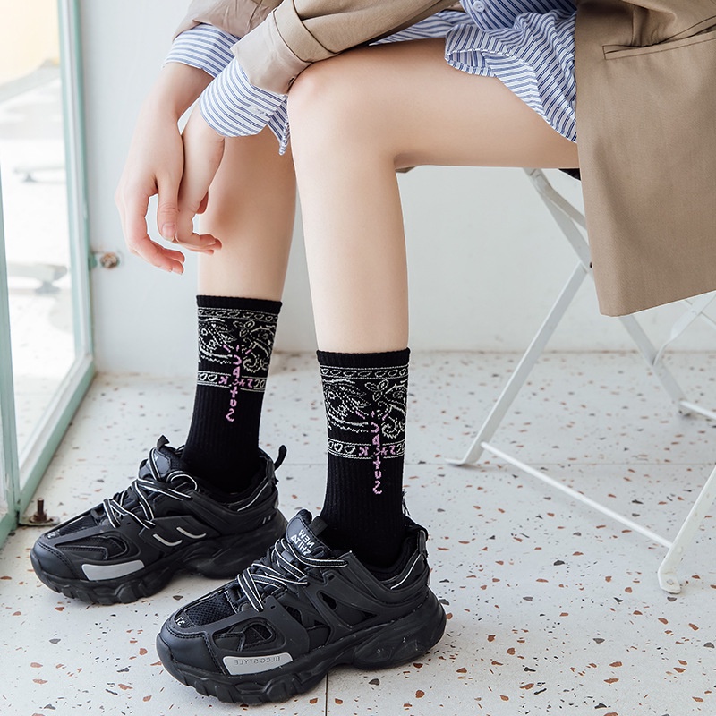 Vớ Mỏng Cổ Cao In Họa Tiết Hoa Màu Trắng Đen Phong Cách Nhật Bản Thời Trang Xuân Thu Cho Nữ