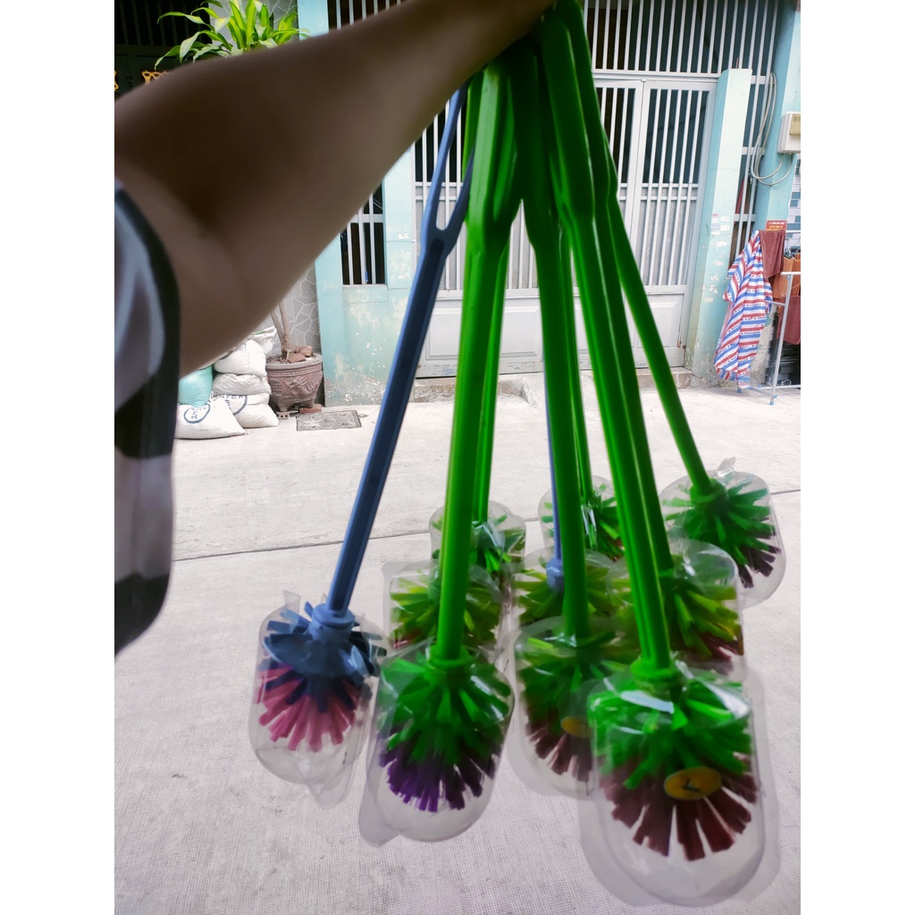 Cây Chà Bồn Cầu Cán Nhựa