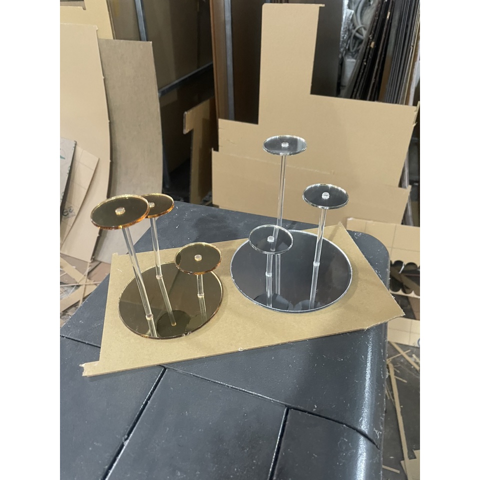 Kệ mica trưng bày nhiều tầng - lắp ghép