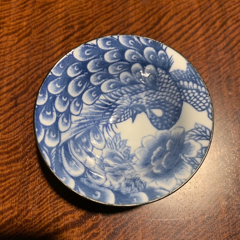 Chén sứ dáng nón uống trà. thiết bị bàn trà