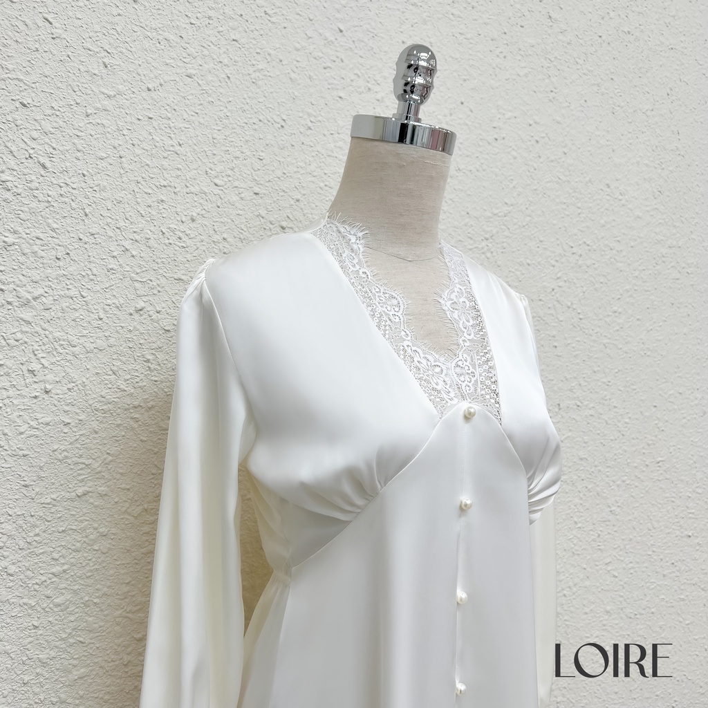 Váy Lụa Ren Cổ Tim Xẻ Tà Loirechic LSL34