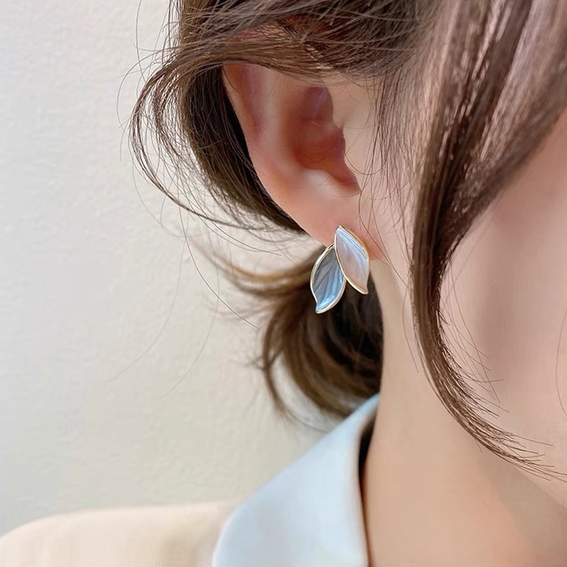 Bông Tai Hình Chiếc Lá Màu Vàng Đơn Giản Thời Trang Cho Nữ