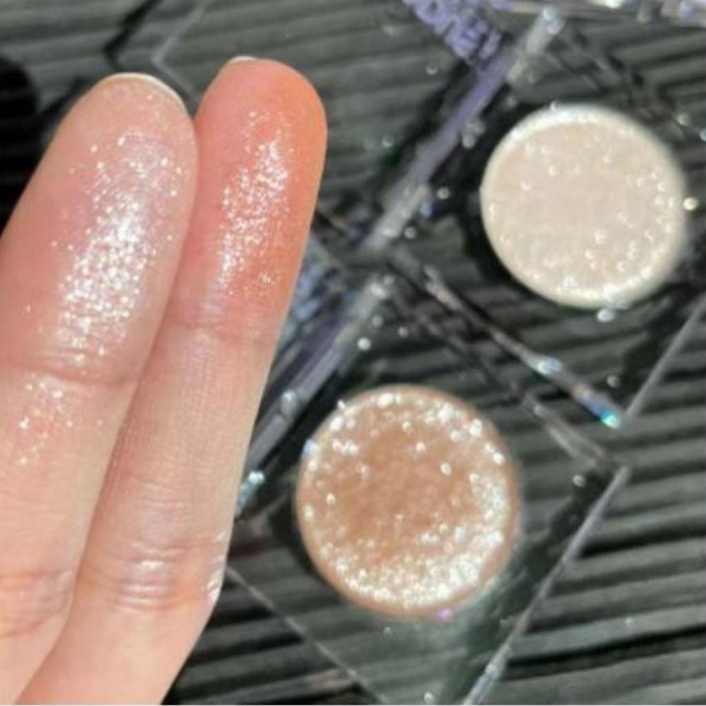 Phấn nhũ mắt Dikalu đơn sắc ánh nhũ lấp lánh highlighter Tone Trắng - Nâu | BigBuy360 - bigbuy360.vn