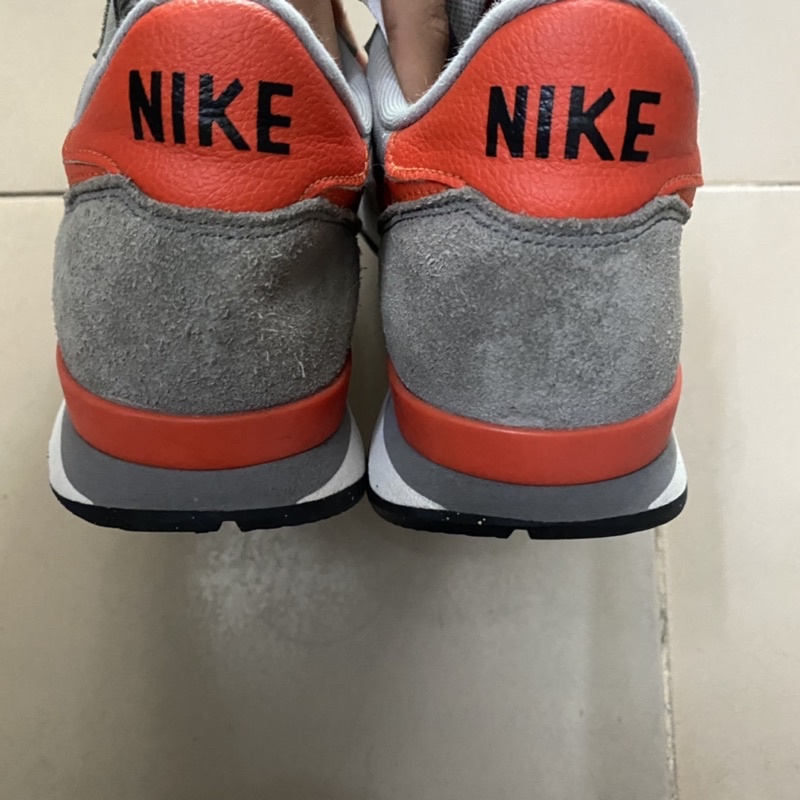 Giày chính hãng đã qua sử dụng