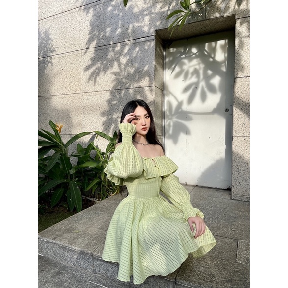 Đầm xanh bơ xinh