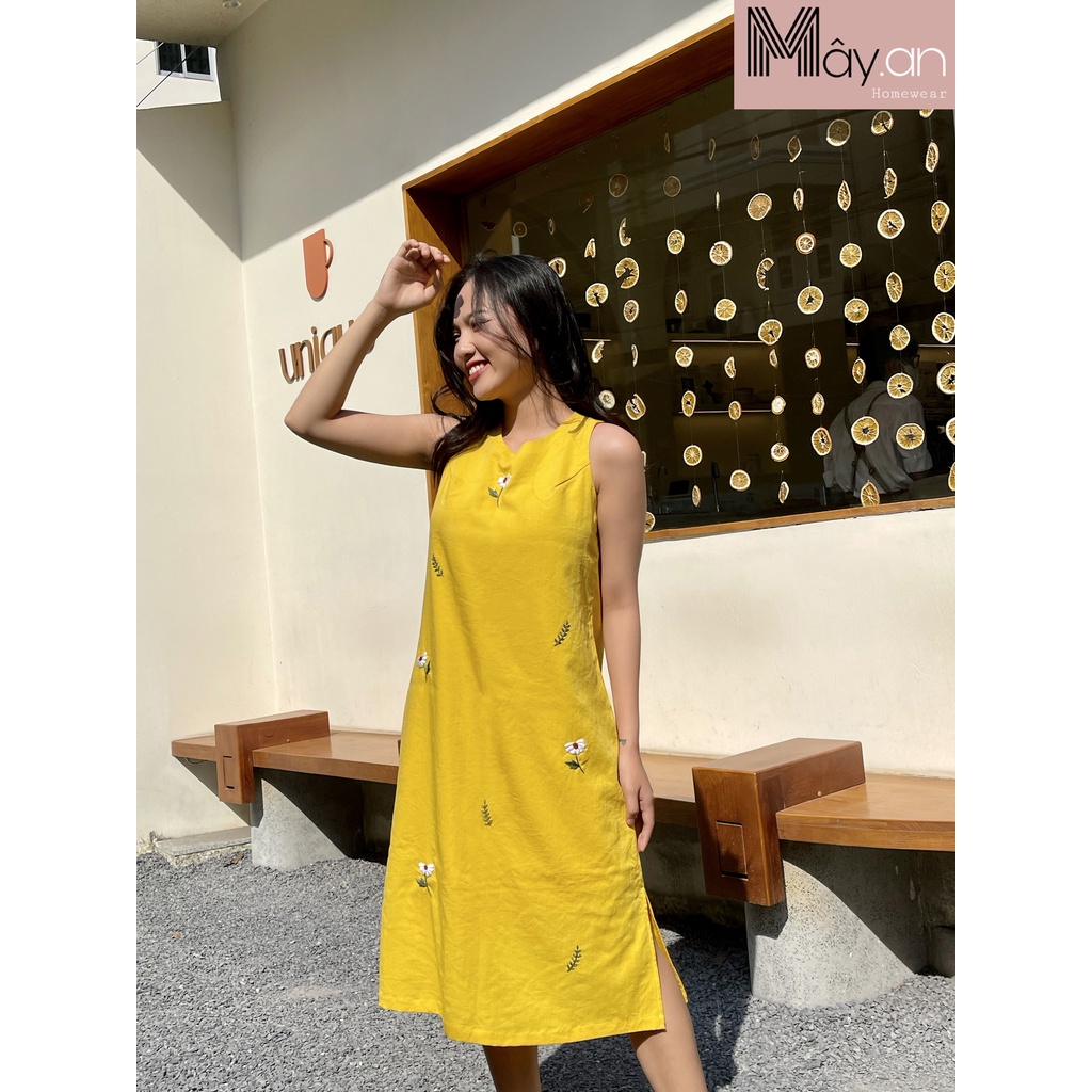 Đồ mặc nhà Mây Đầm sát nách họa tiết hoa rơi thêu tay linen