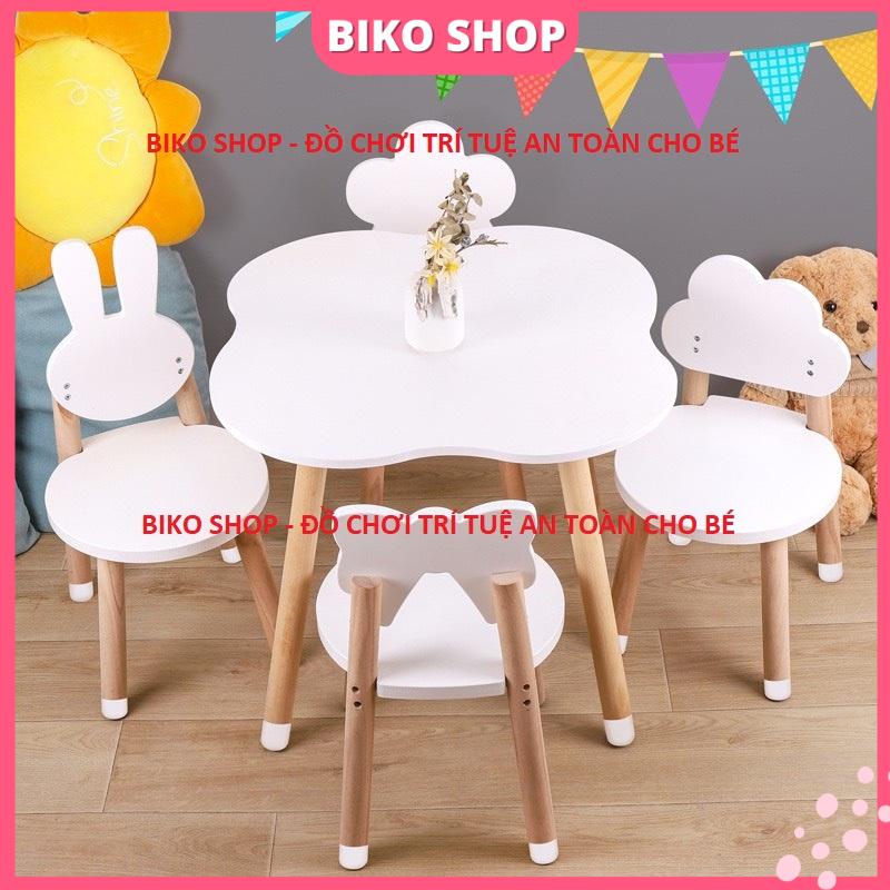 Bộ bàn ghế bằng gỗ cho bé