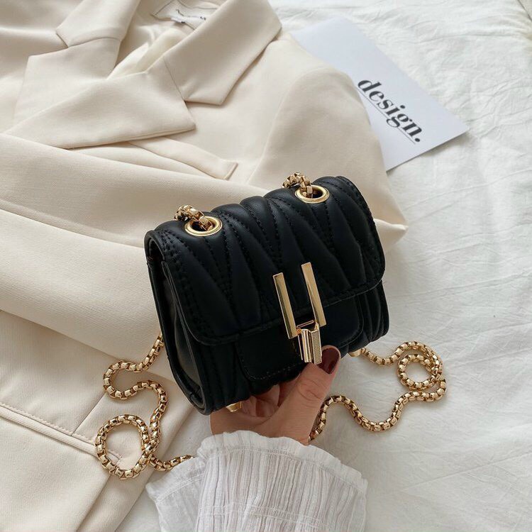 ⚡ MẪU HÓT ⚡ Túi Xách Nữ Đeo Chéo Khóa Trái Tim Chất Da PU Cao Cấp Trần Trám Mềm Dây Xích Siêu Đẹp