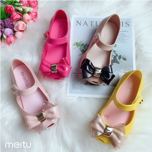 Dép mini malissa sáp thơm cho bé vô cùng đáng yêu