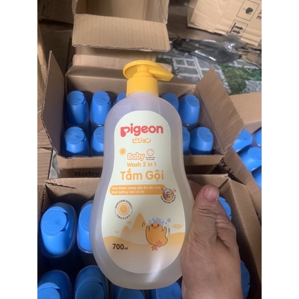 Sữa tắm gội 700ml Pigeon 2in1 dịu nhẹ (xanh,vàng)