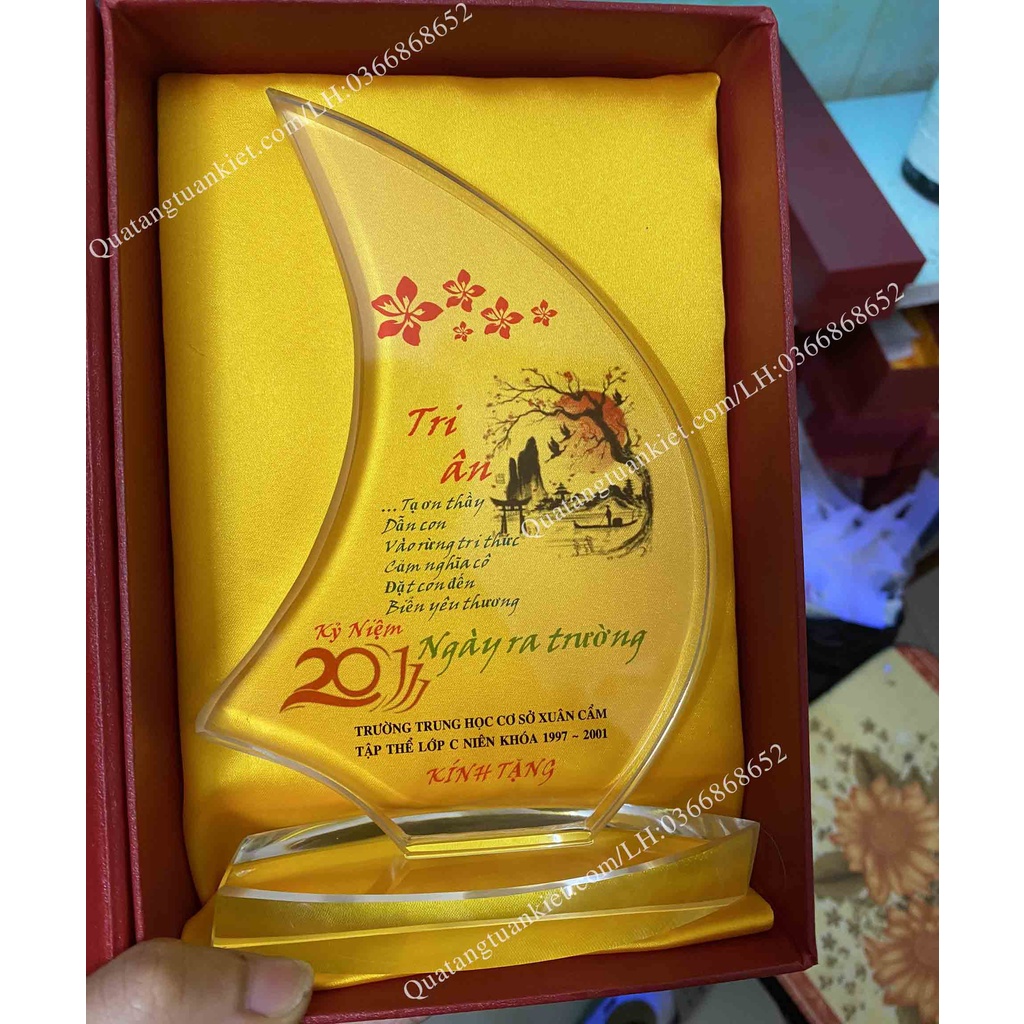 Combo 5 kỷ niệm chương pha lê buồm cong