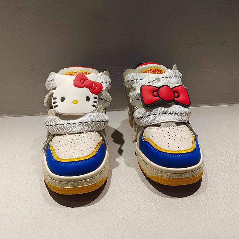 Giày Thể Thao Trượt Ván Mùa Đông Ghép Mảnh Họa Tiết Hoạt Hình Đường Phố Dễ Phối Đồ Cho Nữ