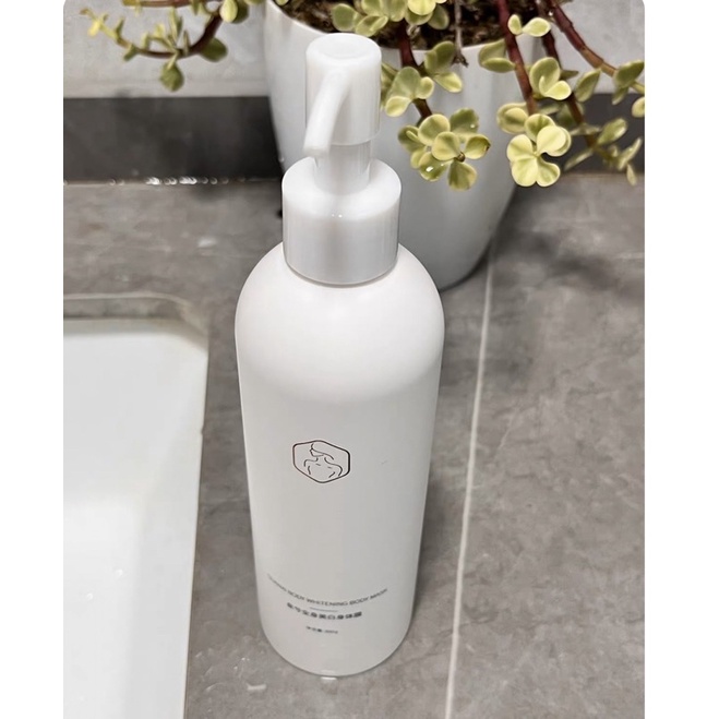 Sữa Tắm Trắng Bật Tông Sau 1 Lần Sử Dụng - Trắng Da Nhanh Chóng, An Toàn (300ml)