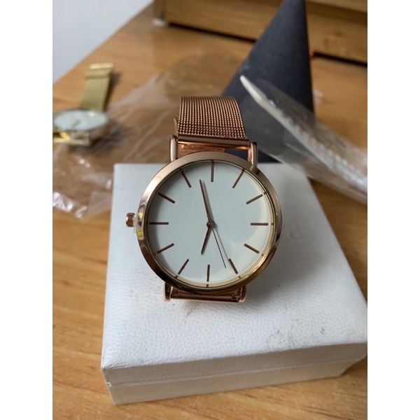 Thanh lý đồng hồ thời trang, mới tinh, vừa đẹp vừa sang
