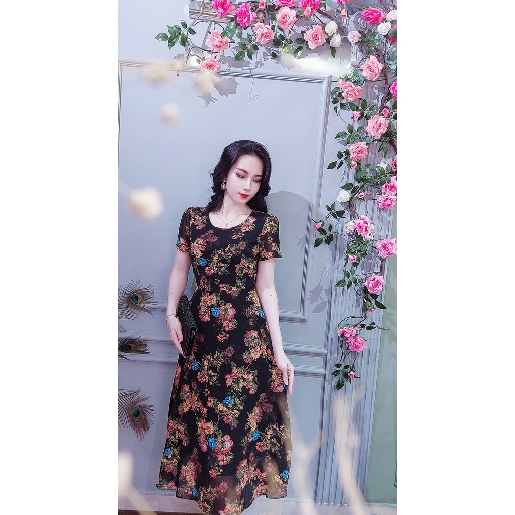 Đầm xòe voan hoa cổ tròn Da1523 . Vải voan hàn mềm mát, nền đen hoa 3D.